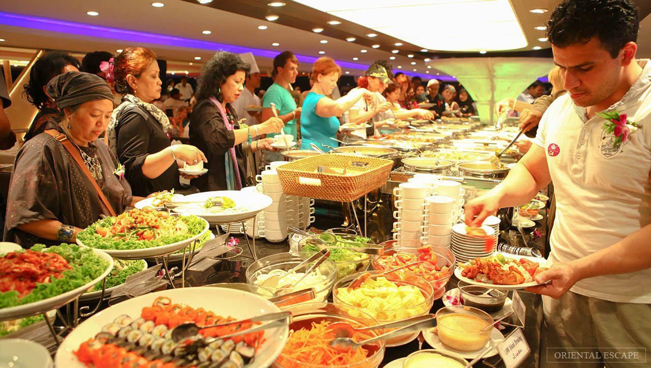 Chao Phraya River Dinner Cruise